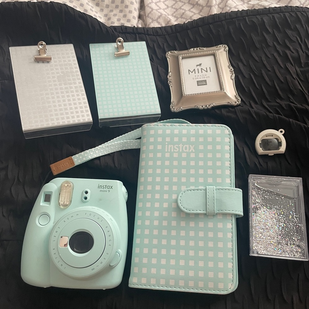Blue Fujifilm Instax Mini 9 Bundle